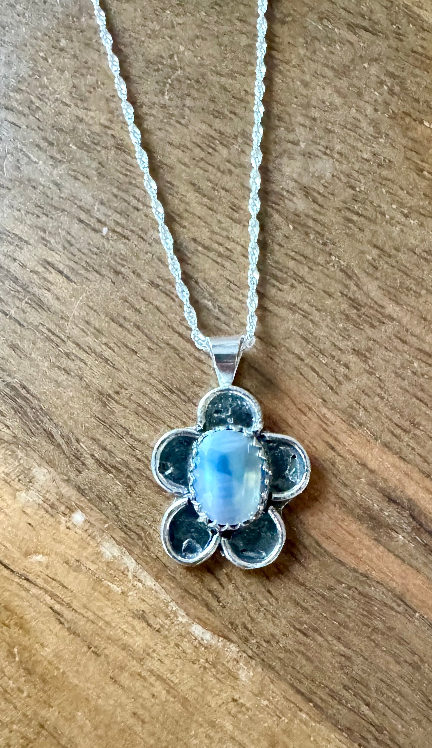 Abalone shell flower necklace